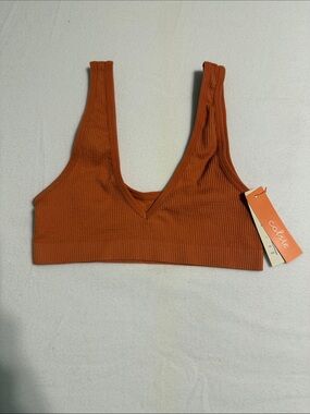 Colsie Ribbed V-Neck Bralette - Rust&black -s19